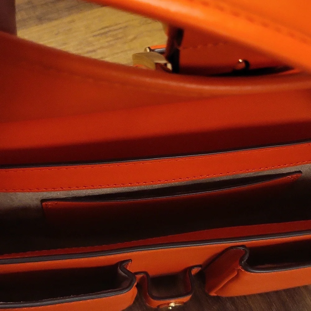 Michael Kors Orange Colby Medium Leather Shoulder Bag - Picture 3 of 6